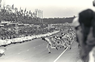 Start of 1966 24 Hours of Le Mans